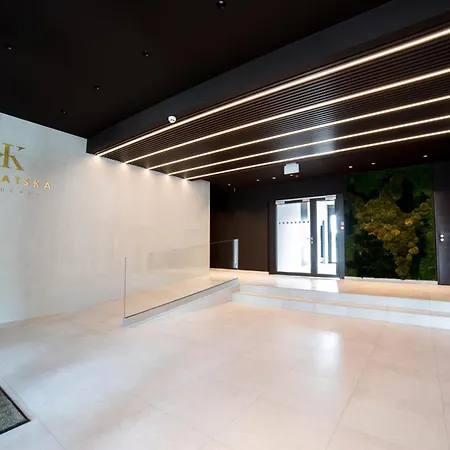 Apartment Modern Gateway - 10min To High Tatras With Parking