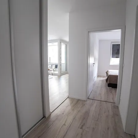 Modern Gateway - 10min To High Tatras With Parking Апартаменты